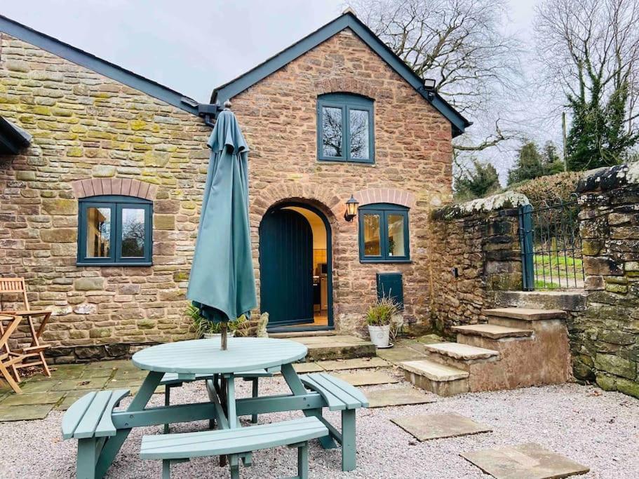 The Owl House Cottage Welsh Newton Common Bagian luar foto